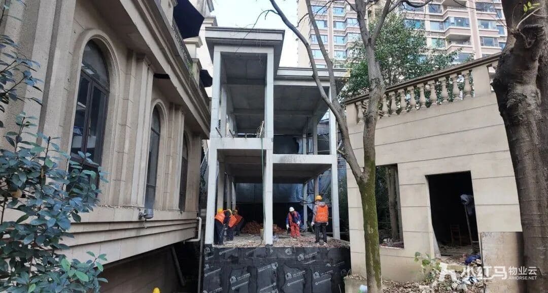 违法建设拆除现场